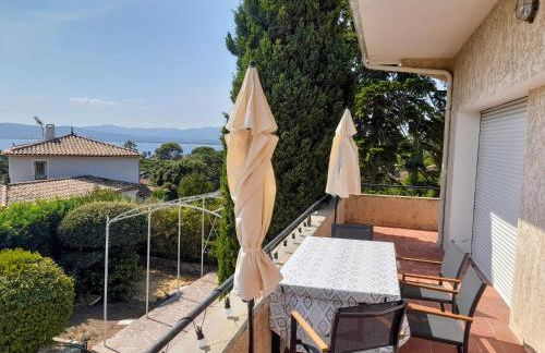 Appt 83m2 rez de jardin dans villa parc privé balcon vue mer - Foto 10