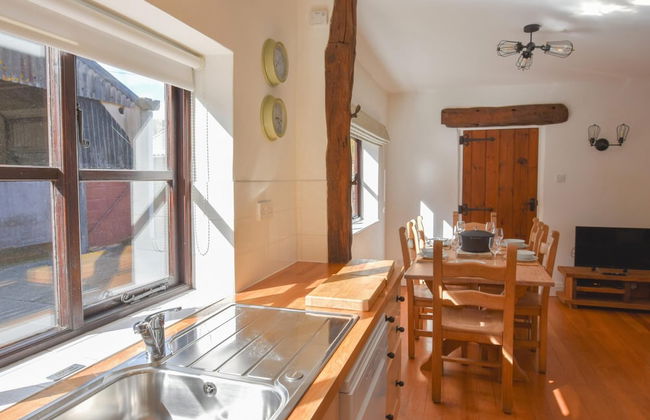 Tithe Barn Little Upton Farm - Foto 7