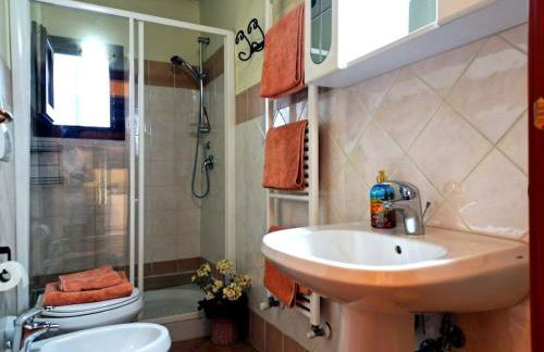 Apartment with Sunny Balcony overlooking Introdacqua - Foto 10