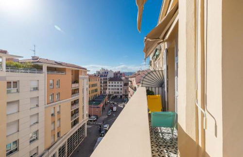 Cosy 1 Bdr near Garibaldi Square - Top Floor & AC - Photo 25