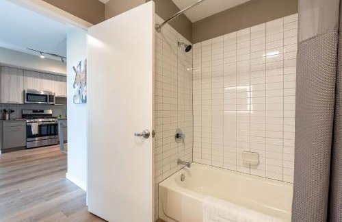 Modern Apt with Harbor Views - Foto 13