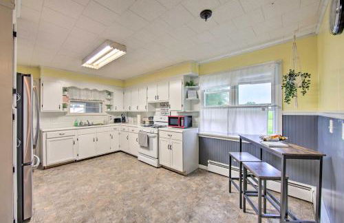 Quiet Elizabethville Home with Fire Pit and Views - Foto 4