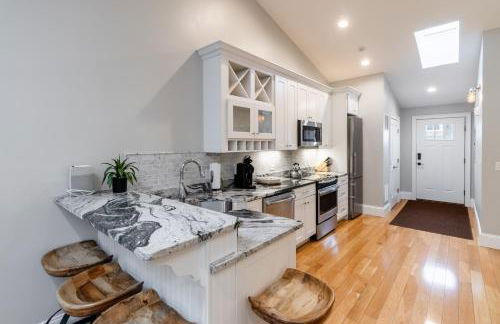 The Newport Lofts - 359 Thames Street - Photo 2