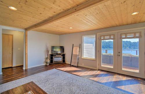 Waterfront Gig Harbor Home with Furnished Deck - Foto 8