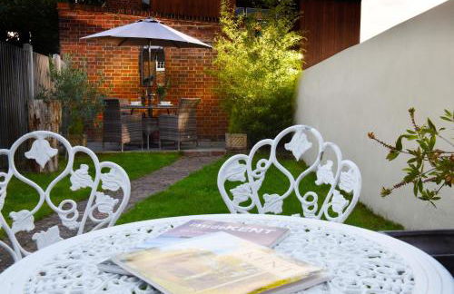 The Ultimate Group Complex, Hens & Celebrations at The Old Fire Station Canterbury, 3 Homes - Foto 88