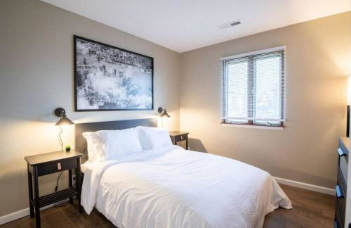 THE BLACK STRAT an iconic, new age apartment - Foto 3