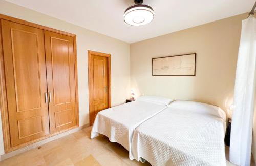 Apartment in San Pedro de Alcántara-Marbella with private parking - Photo 20