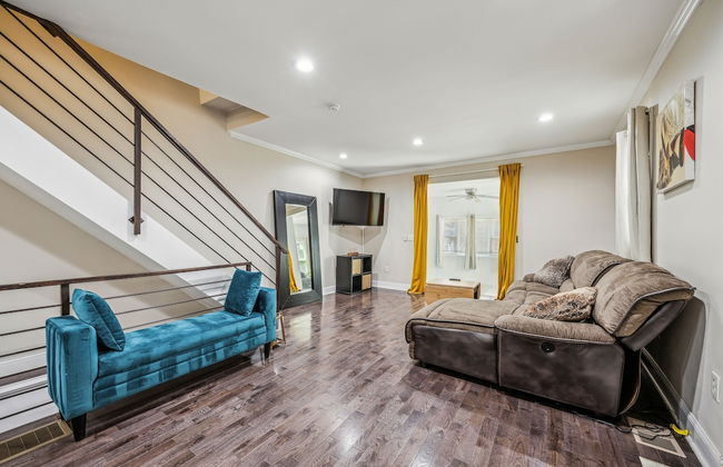 Elegant 5br Townhome In Prime Location 5 Bedroom Townhouse by RedAwning - Foto 20