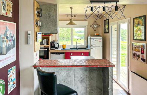 5 Bedroom Beautiful Home In Taulé - Foto 6