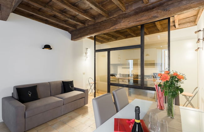 A World Aparts - Largo Argentina Apartments - Photo 17