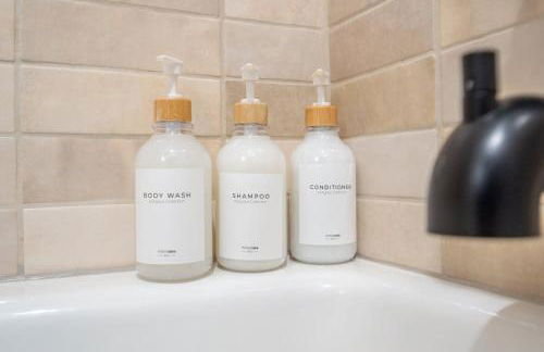 Stylish Durham Retreat - Walkable Sleeps 6 - Foto 45