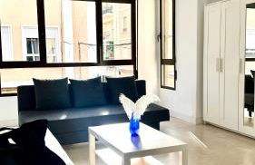 Soho Boho Apartments - with sunny rooftop terrace and fiber optic internet - Photo 10