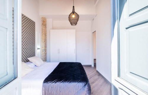 Spacious Penthouse with Massive Terrace - Photo 35