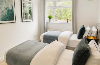 Kempston Home Sleeps 7-9 Long Stays Parking - Foto 4