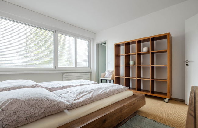 Luxury Apartment With Terrace and Garden Free Parking Smart TV etc - Foto 16