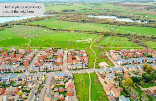 Oakbridge House - 6 mins drive to CMK - Free Parking, Fast WiFi, Smart TVs with Sky and Netflix by Yoko Property - Foto 29