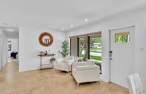 Tropical Oasis With heated pool 10 mins airport & 5 mins Beach - Foto 14