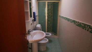 Queen Mary - Torre Faro Messina - Foto 2