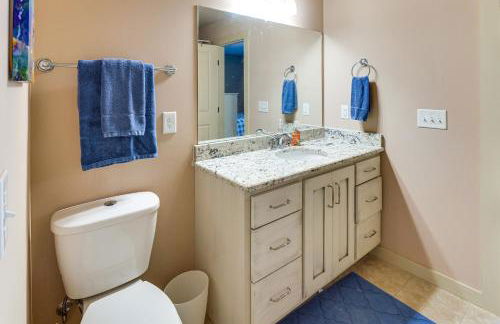 Walk to Marina Center Hill Lake Home with Hot Tub - Foto 16