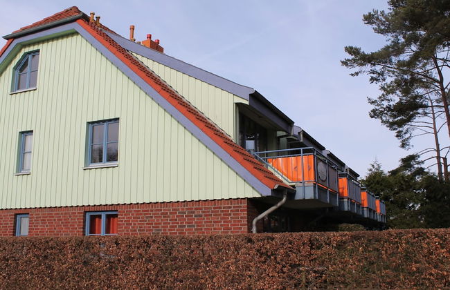 Stylish Family Stay by Beach - Photo 15