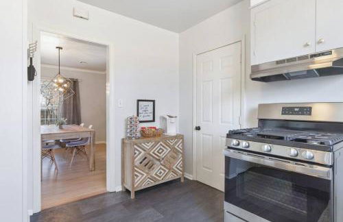 Tulsa Vintage Chic Cottage - King Bed Expo, TU, Dtwn - Foto 3