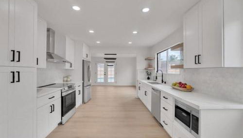 4 bedroom Luxuriously Furnished Modern Mansion With Pool, Spa, and Patio - Foto 3