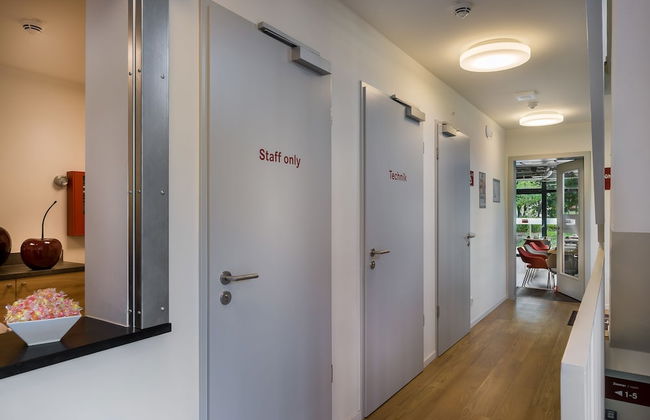 Signature East Hotel Apartment - Photo 3