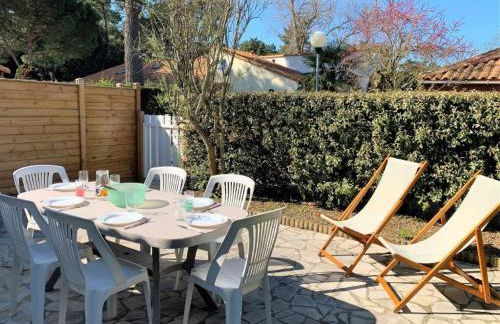 La Palmyre - PETITE VILLA MITOYENNE -PISCINE COLLECTIVE- PROCHE CENTRE - Foto 1