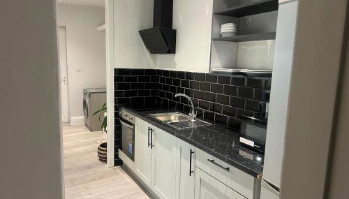 Seaside Escape in Blackpool - Foto 5, furniture, minibar