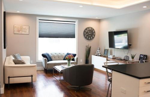 Eclipse Hot tub and billiards in Downtown Geneva - Foto 3