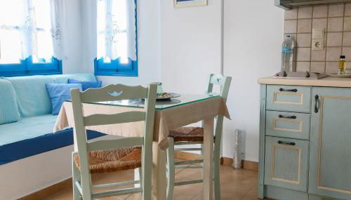 Vicky's Studios - Photo 2