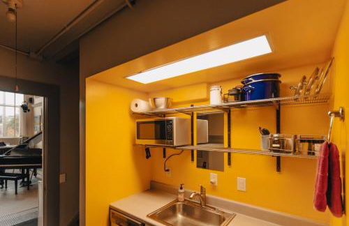 Luxury Living in Historic Bank Haven of Art&Music - Foto 18