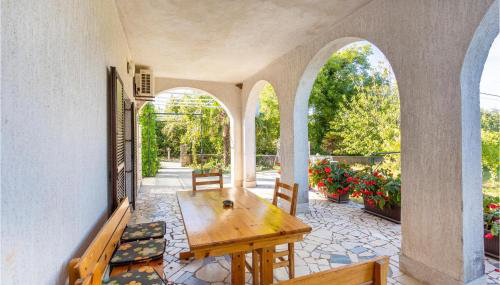 Awesome Apartment In Malinska With Wifi - Foto 3, Garden