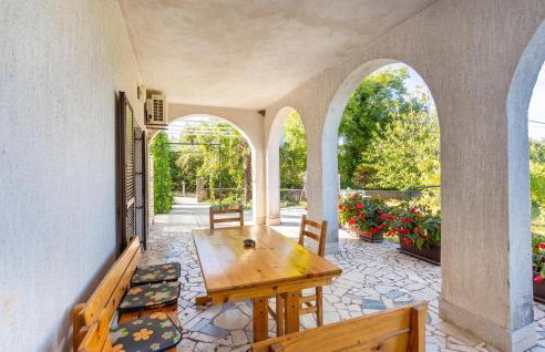 Awesome Apartment In Malinska With Wifi - Foto 3