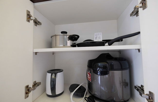 Homey and Relaxing 2BR Green Pramuka Apartment - Foto 20