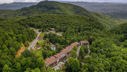 Bearadise Mountain Getaway by Eden Crest - Foto 1