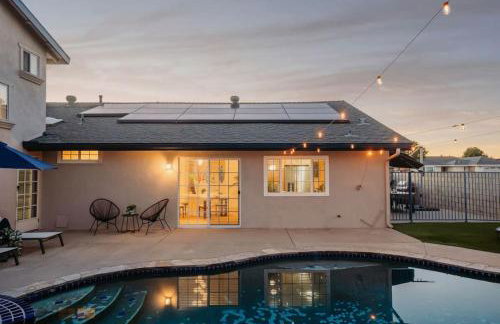Sunlit Oasis with Heated Pool and Jacuzzi 20 minutes to Disneyland - Foto 46