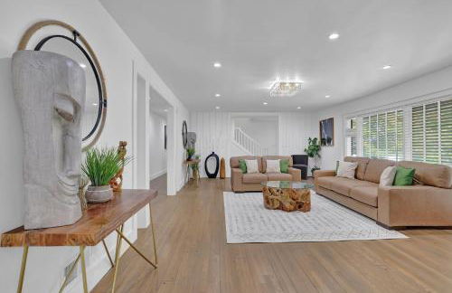 Luxury 7BR Buckhead Oasis w Pool Gameroom Firepit - Foto 11