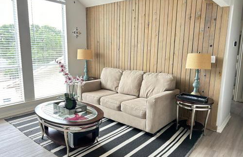 Serene Lakefront Retreat with Scenic Views - Foto 54
