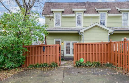 Rhythm & Rest Group Stay with Grill & Cozy Fireplace - Foto 26