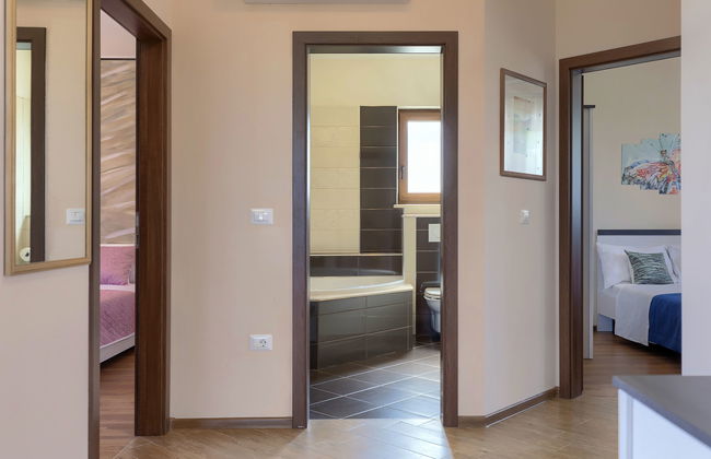 Montebello - Photo 26