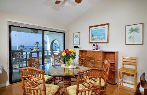 Coastal Luxury with Panoramic Ocean View - Foto 5