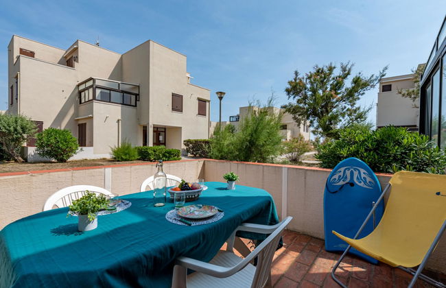 Apartment in Le Barcarès with garden and terrace - Photo 1