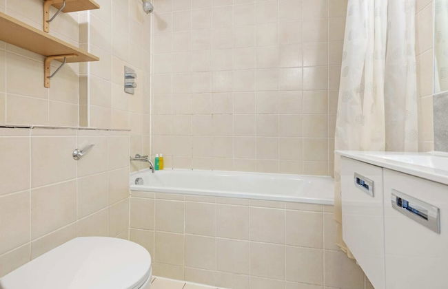 Gorgeous 1 Bedroom in Earl's Court With Vintage Furniture - Foto 10