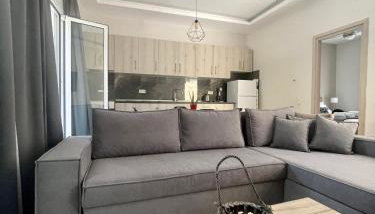 Atrium Apartment - Photo 2