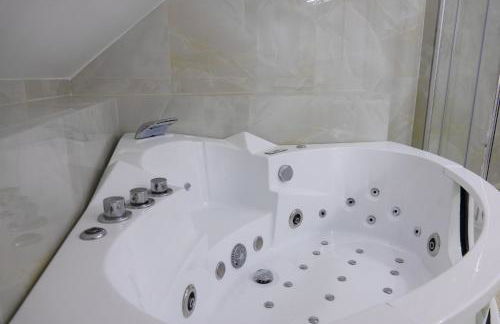 Maison moderne à Bièvres - Paris 12 kilomètres, Versailles 8 kilomètres - Photo 28