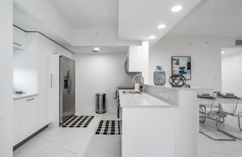 Stylish Apt with Pool and Gym near beach - Foto 25