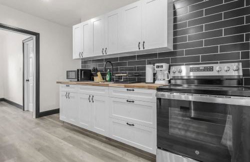 Charming 4BR Niagara Apartment Great Location - Foto 10