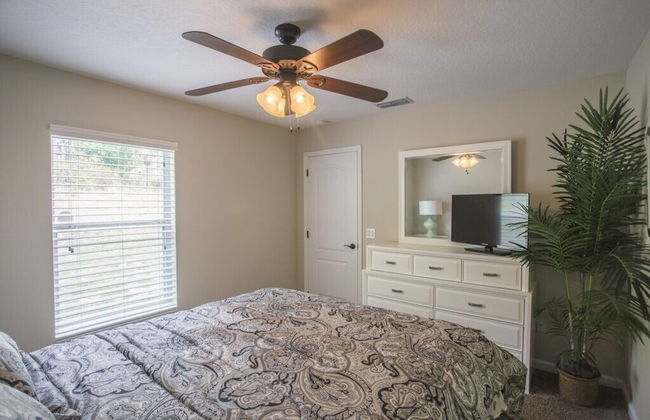 732bd 4 Bedroom Villa by RedAwning - Photo 9