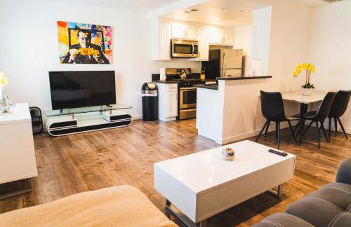 Chic Large 1 Bedroom Apartment in Koreatown with Dining Area Free Gated Parking - Foto 14